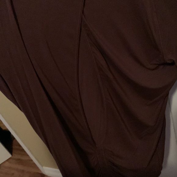 Dark plum Lulu top with open back - Picture 3 of 3